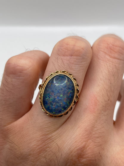 9ct gold opal triplet ring