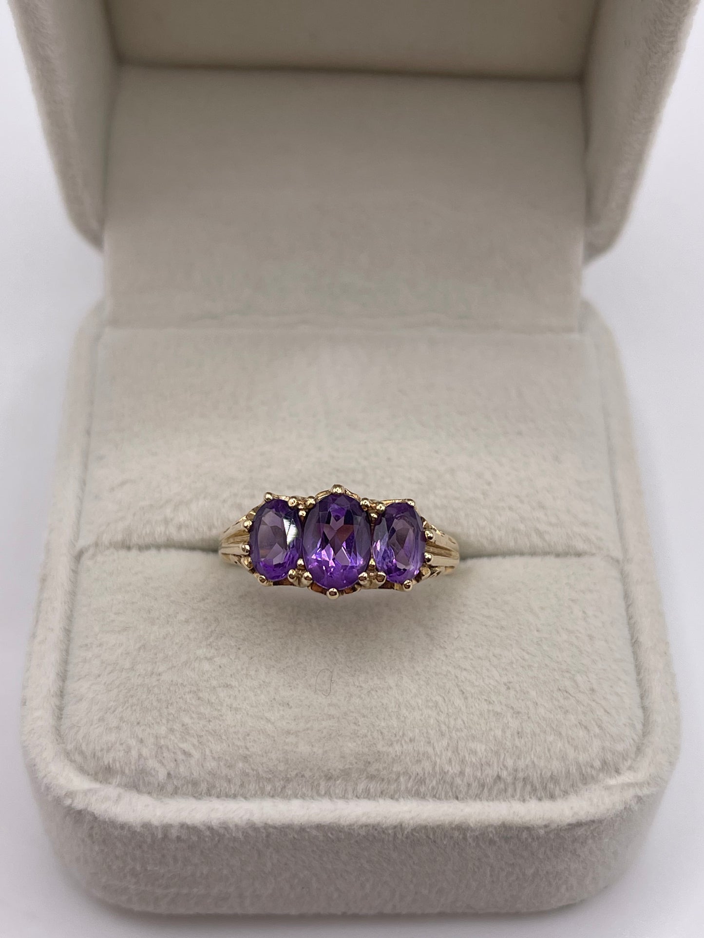 9ct gold amethyst ring