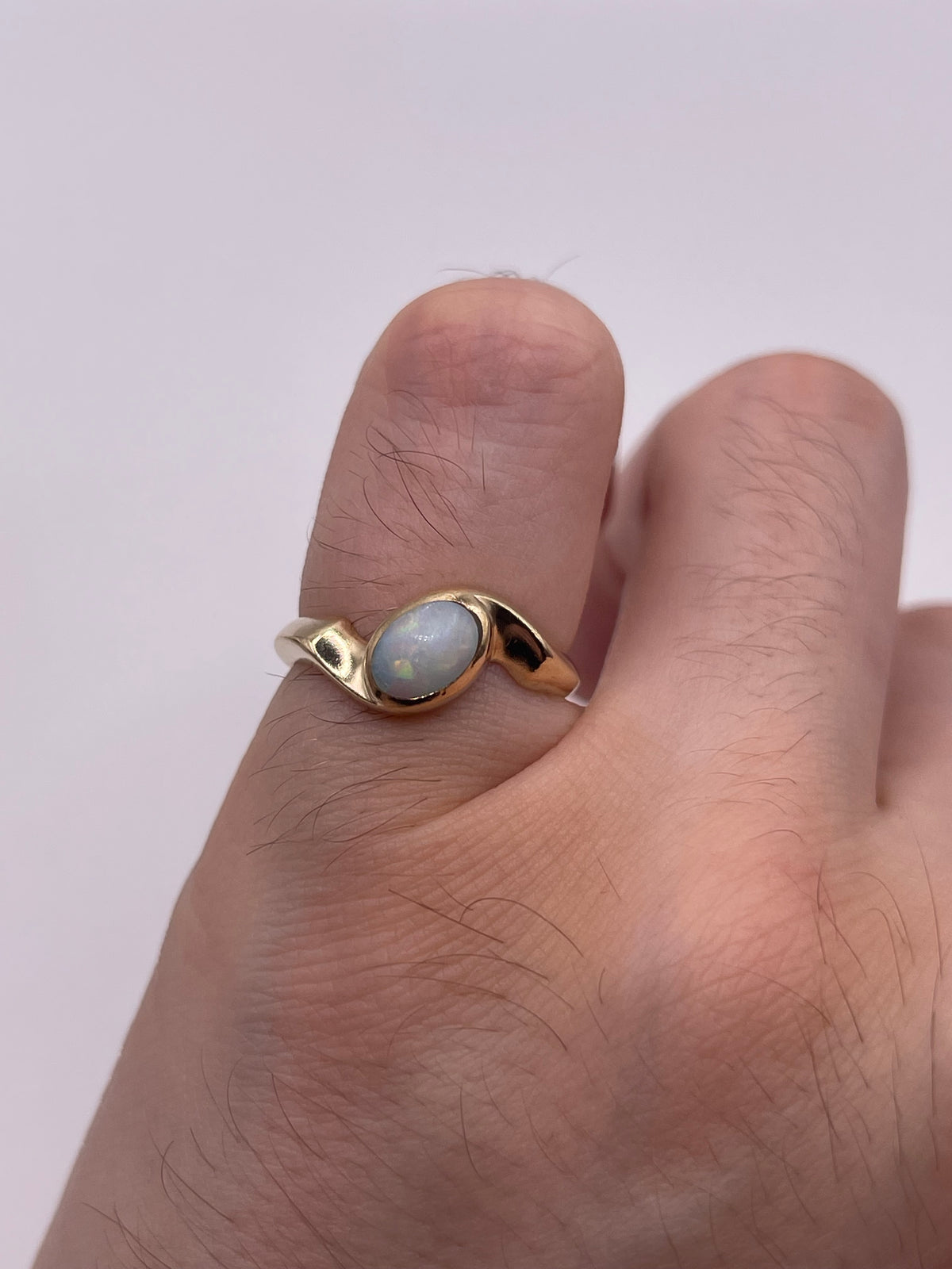 9ct gold opal ring