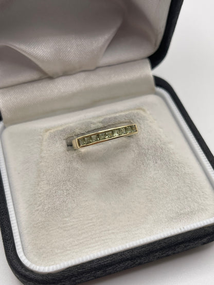 9ct gold peridot ring