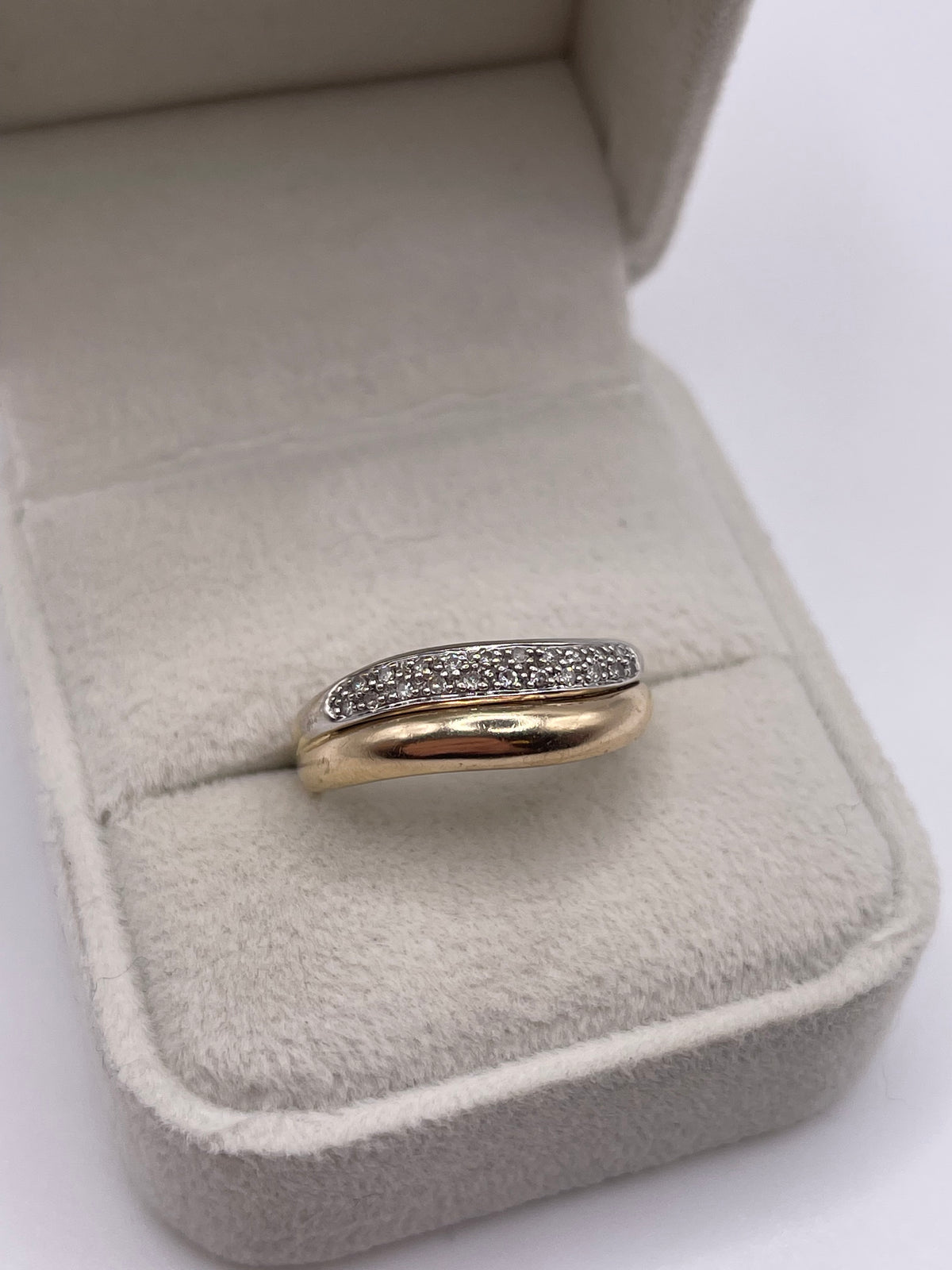9ct gold diamond cluster ring
