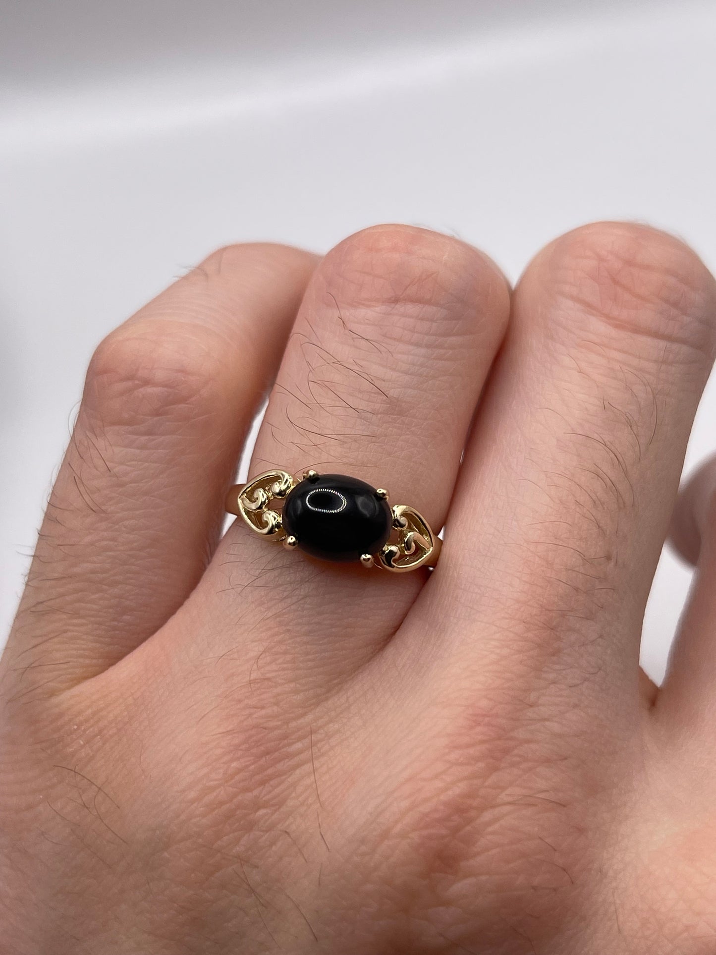 9ct gold onyx ring