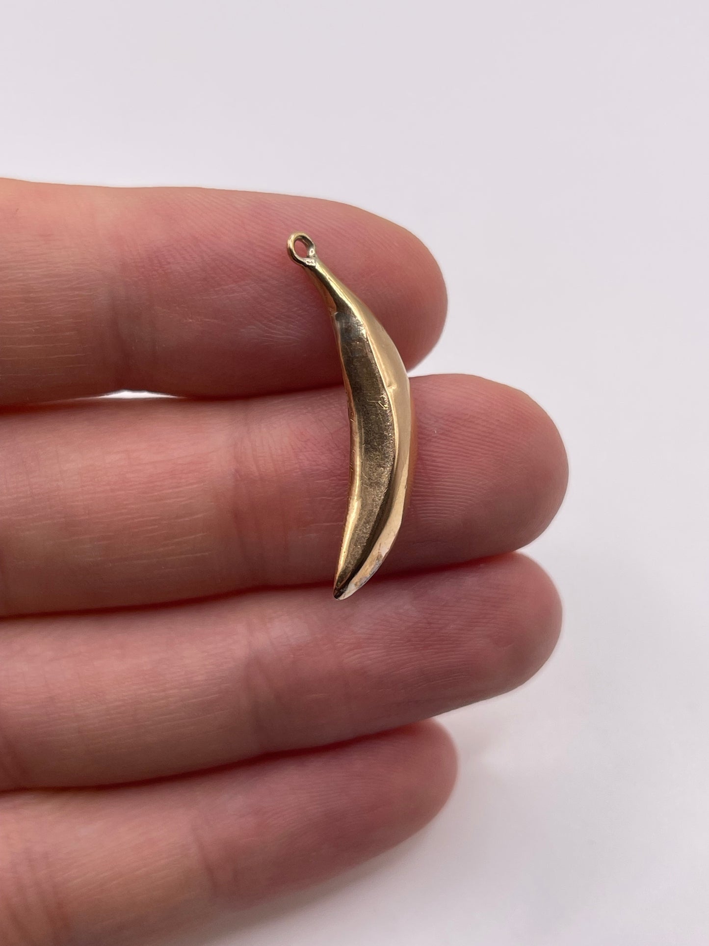 9ct gold banana charm