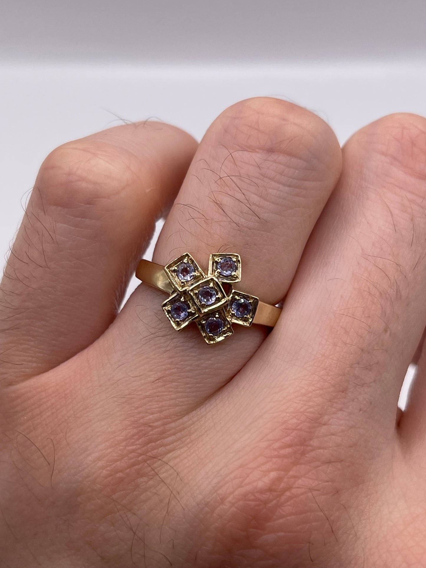 9ct gold tanzanite cluster ring