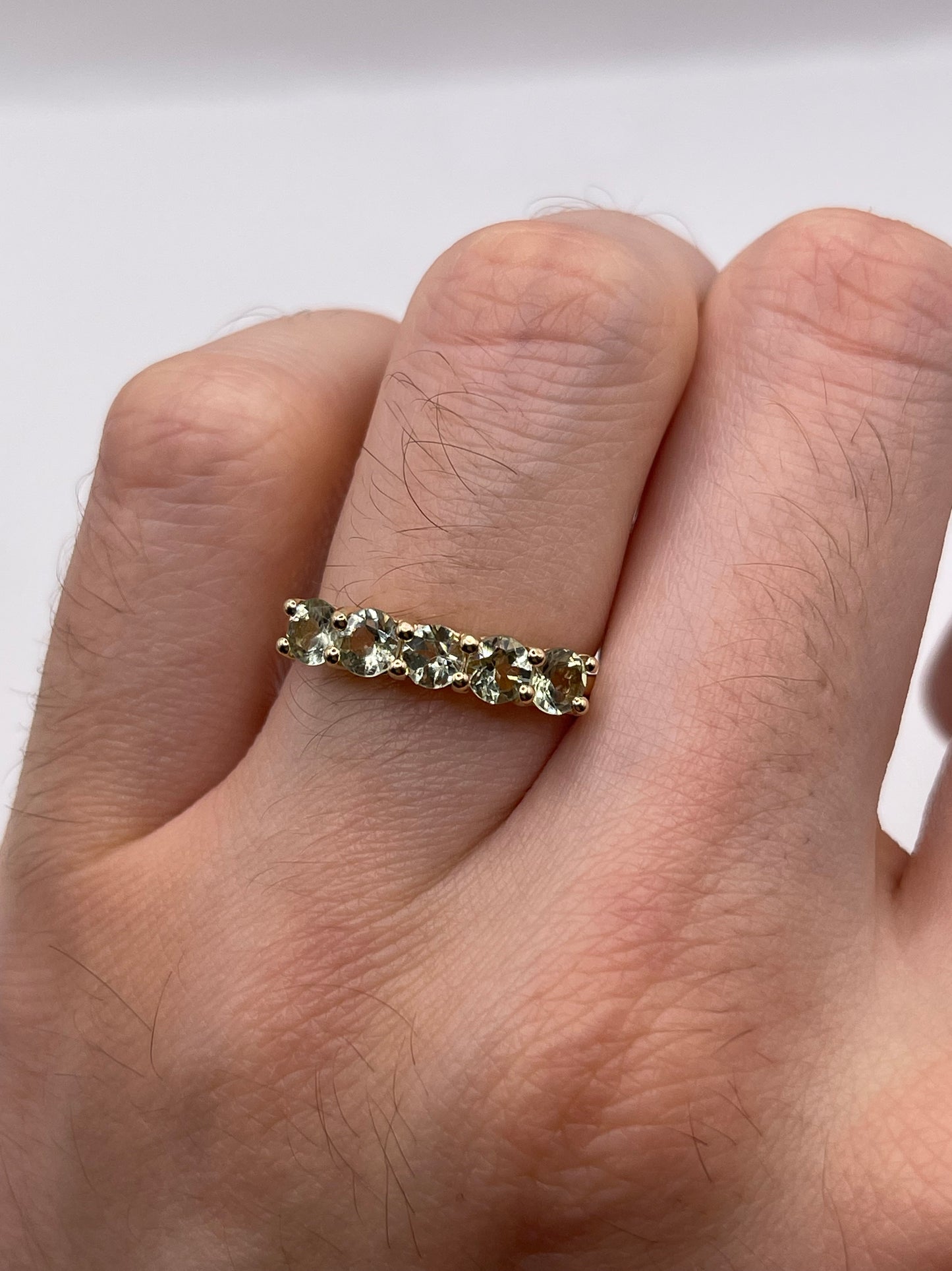 9ct gold quartz ring