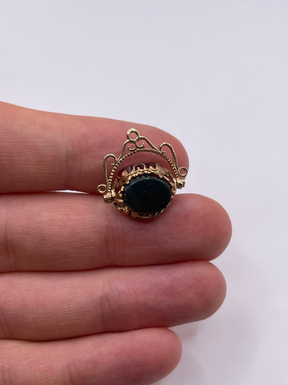 9ct gold spinning fob pendant