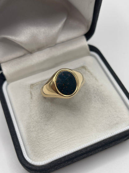Heavy 9ct gold bloodstone signet ring