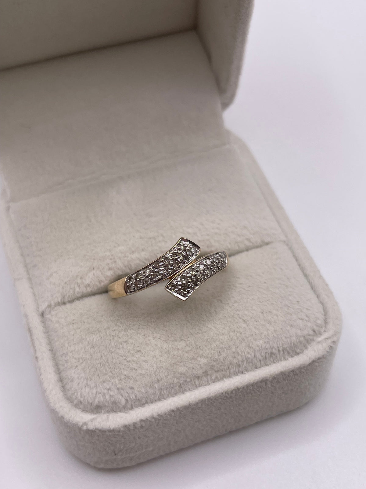 9ct gold diamond cluster ring