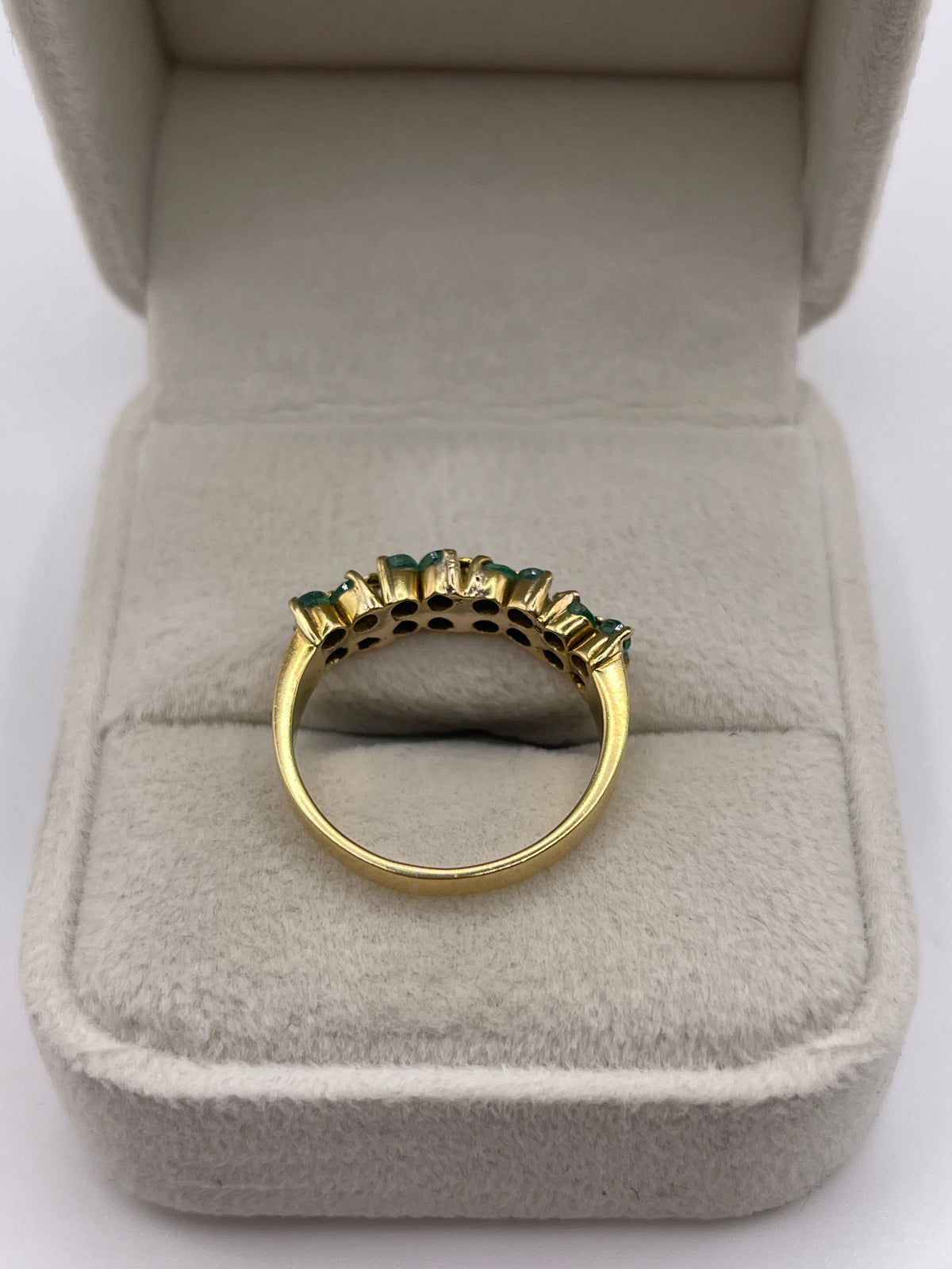 18ct gold emerald cluster ring