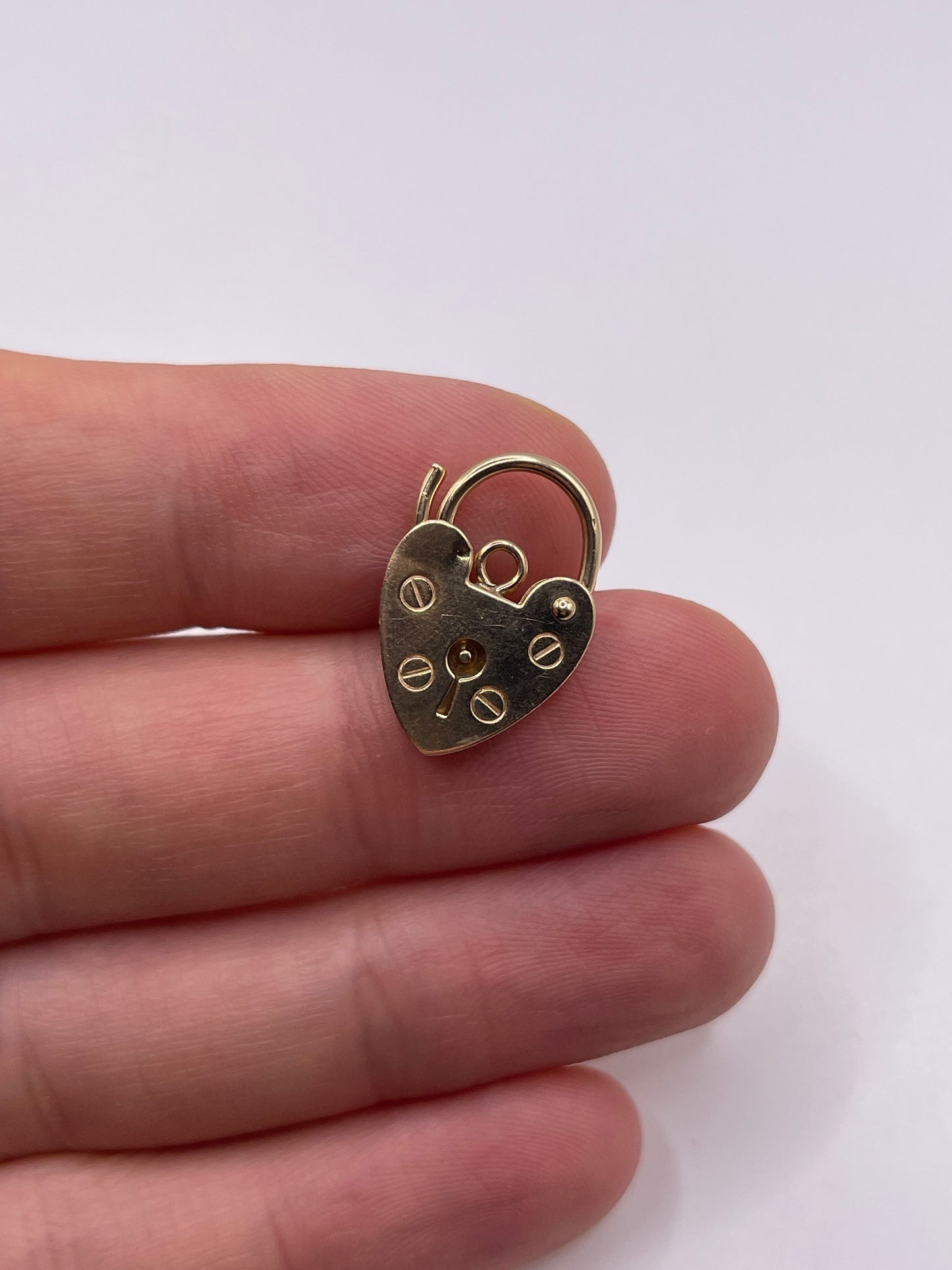 9ct gold padlock 9