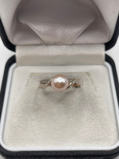 9ct rose gold pearl and diamond ring