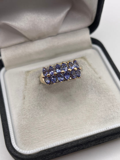 9ct gold tanzanite and diamond ring