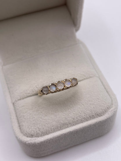 9ct gold moonstone ring
