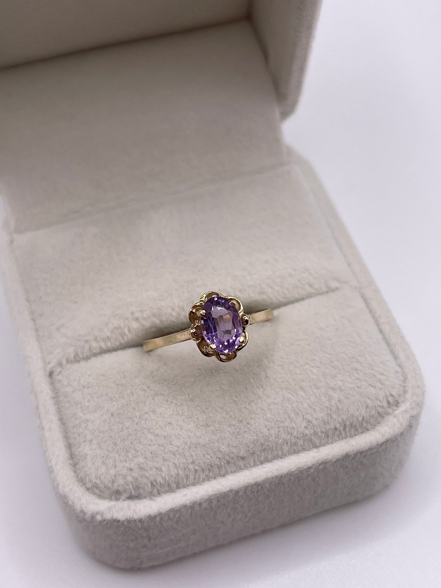 9ct gold amethyst ring