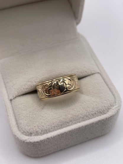 9ct gold patterned band