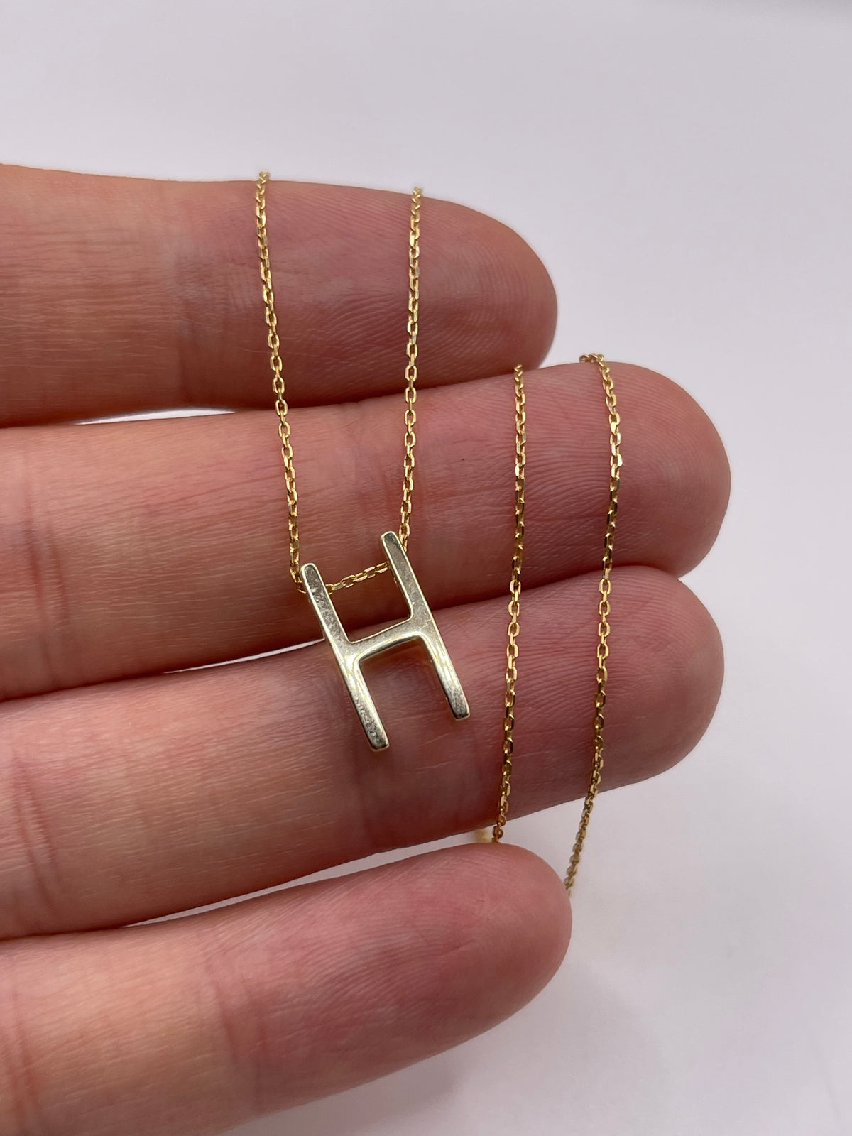 9ct gold initial H necklace