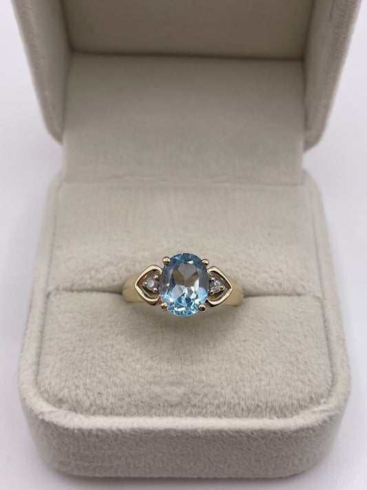 9ct gold topaz and diamond ring