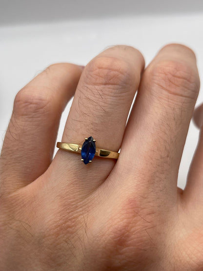 9ct gold kyanite ring