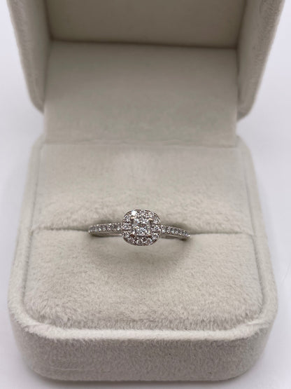 18ct white gold diamond cluster ring