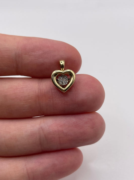9ct gold diamond heart pendant