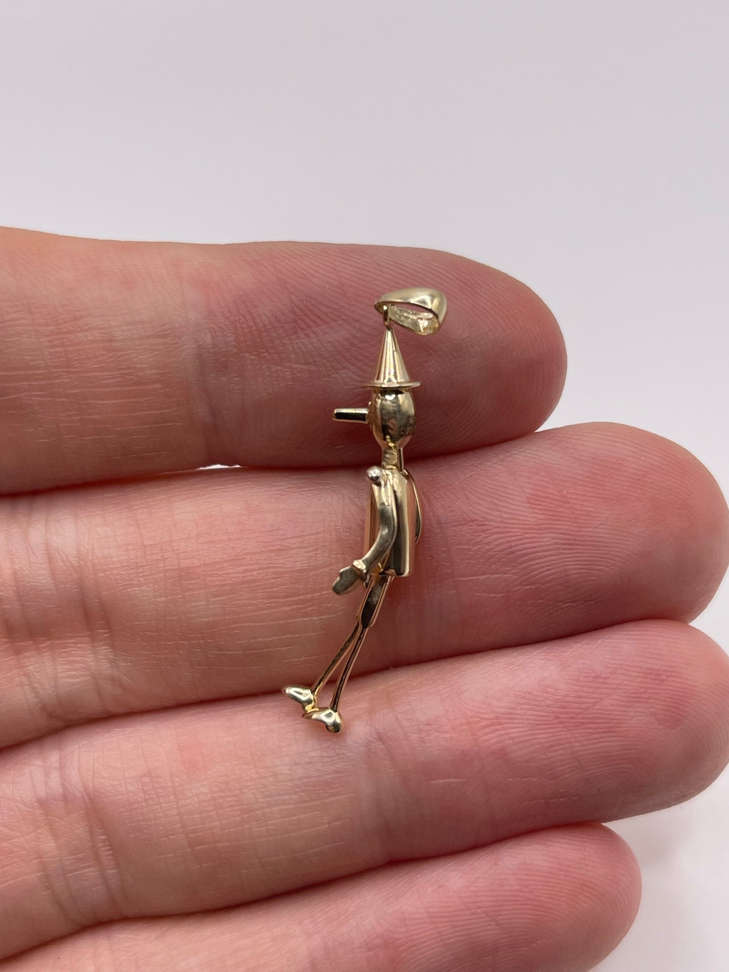 9ct gold puppet pendant