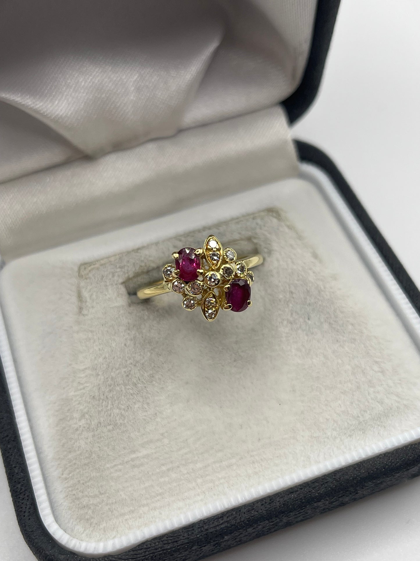 18ct gold ruby and diamond ring