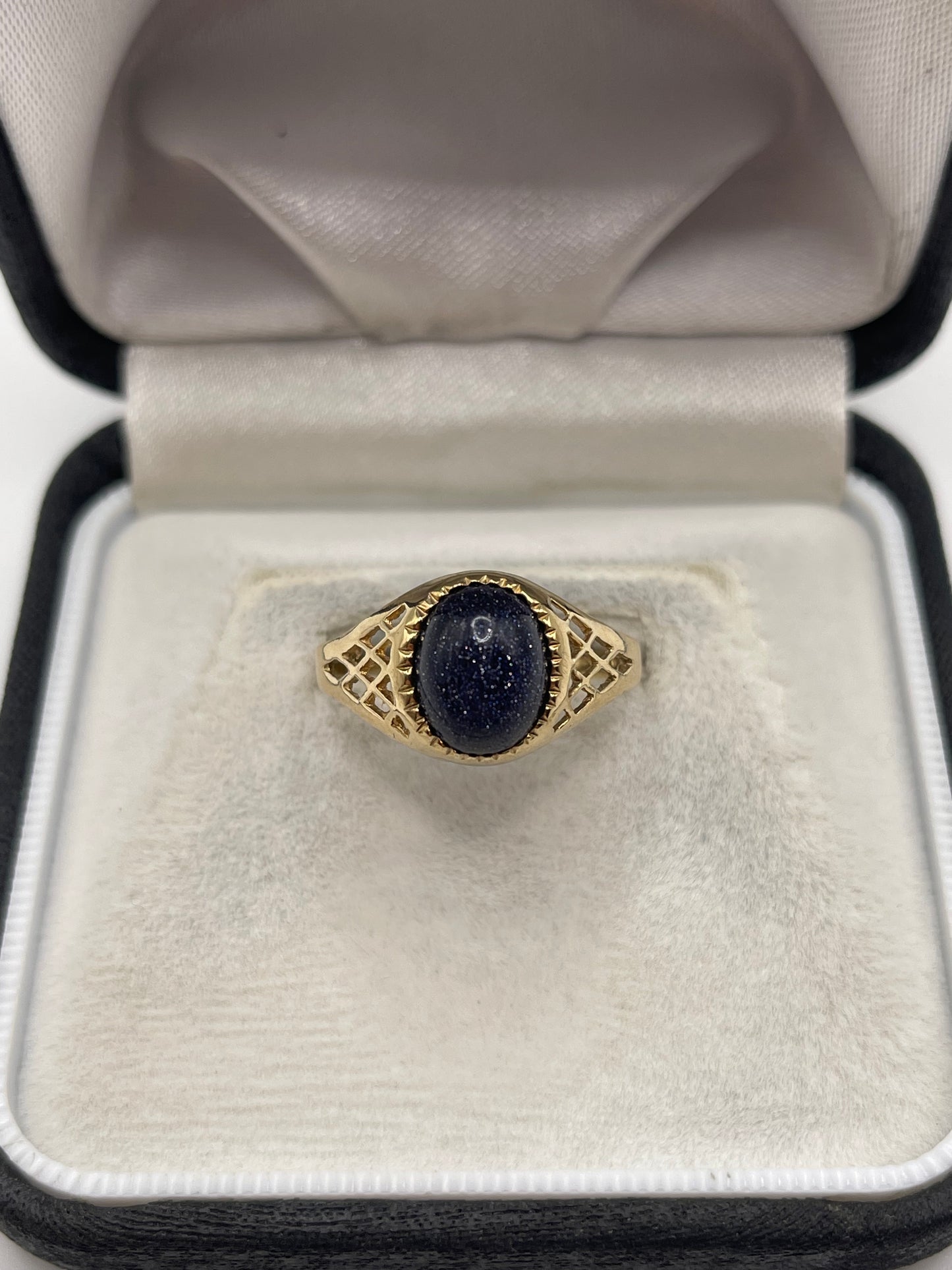 9ct gold goldstone ring