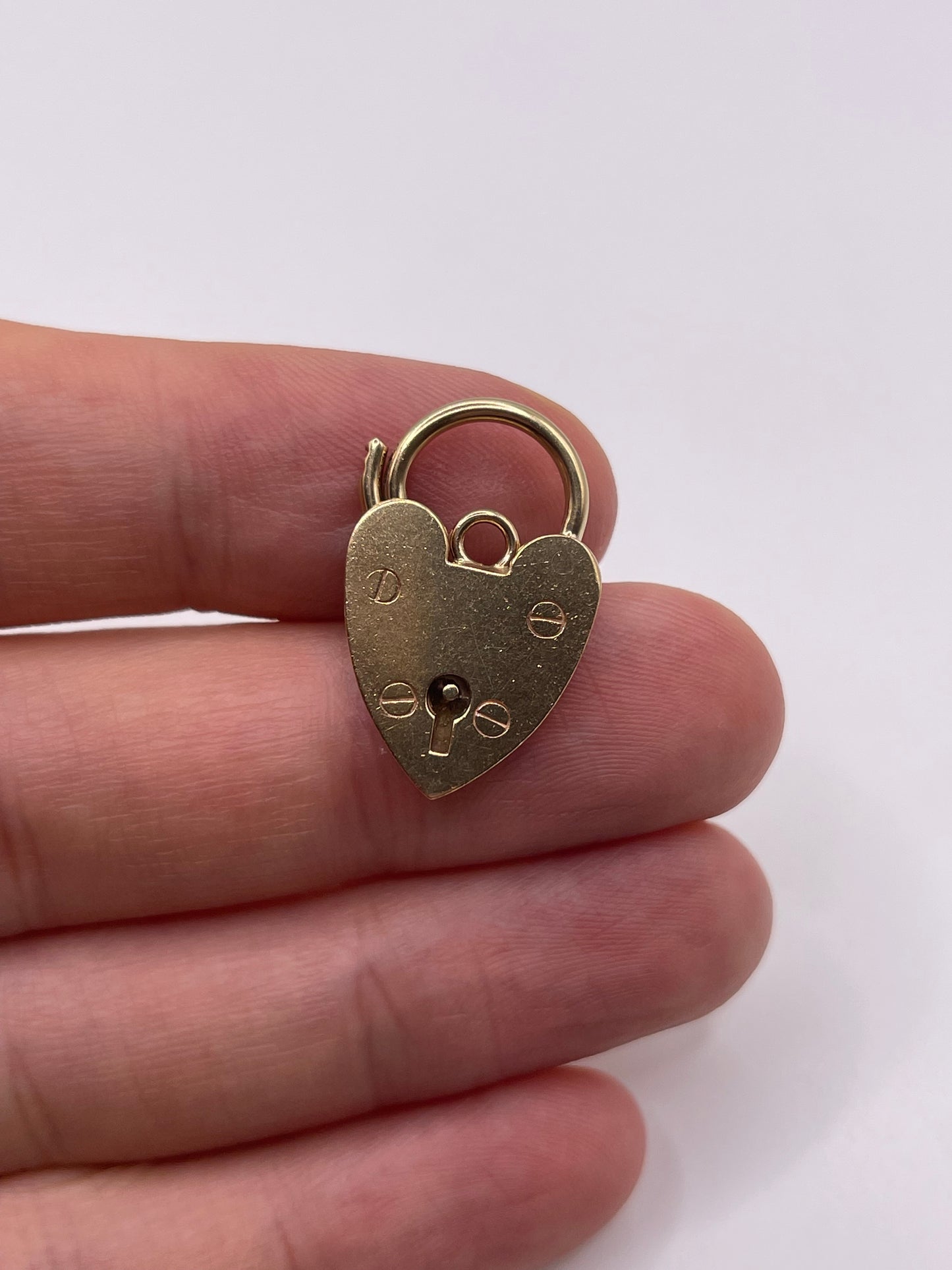 9ct gold padlock 5