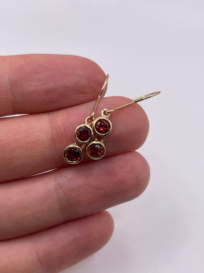 9ct gold garnet earrings