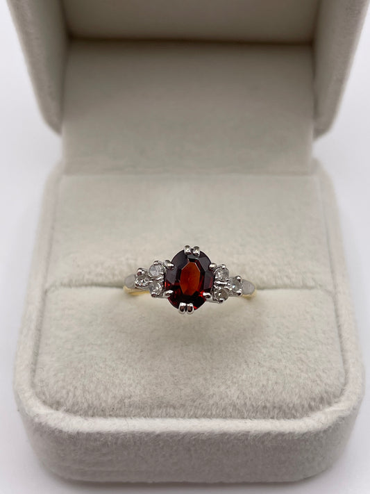 18ct gold garnet and diamond ting