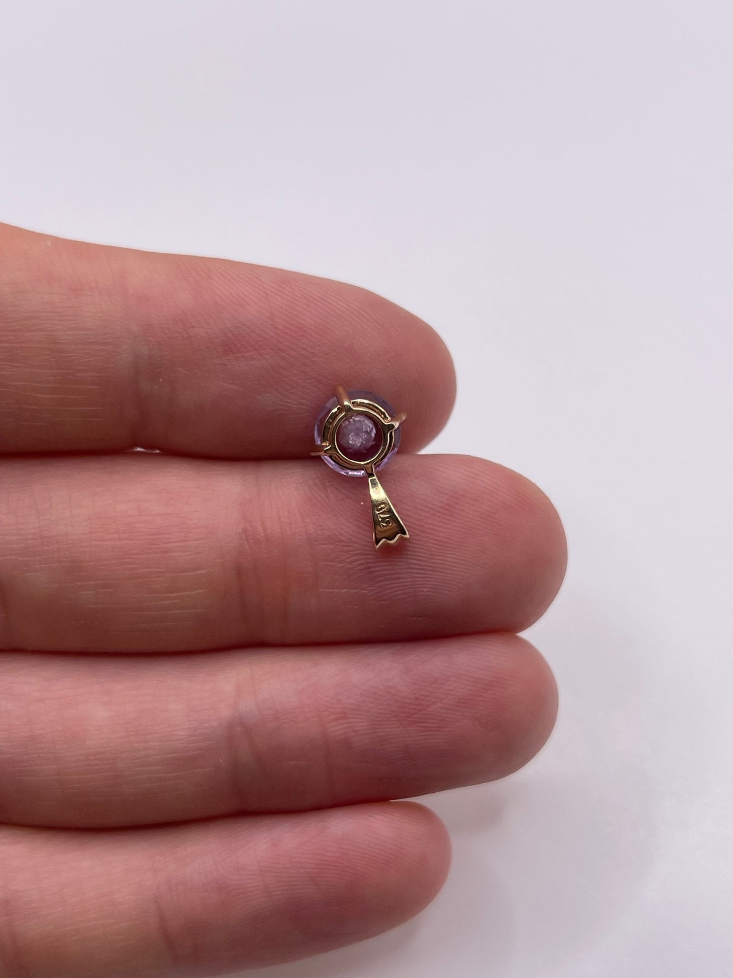 9ct gold amethyst and diamond pendant