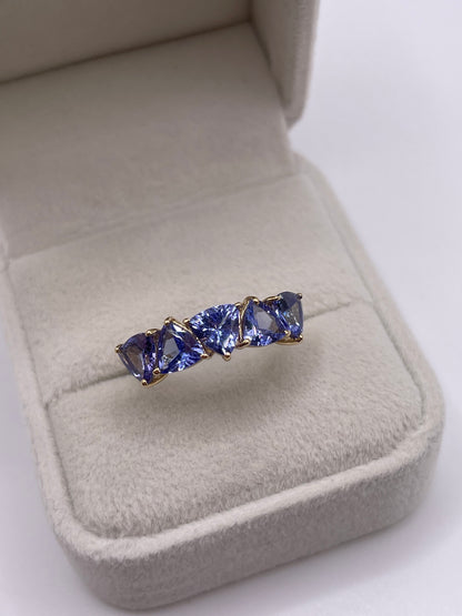 9ct gold tanzanite ring