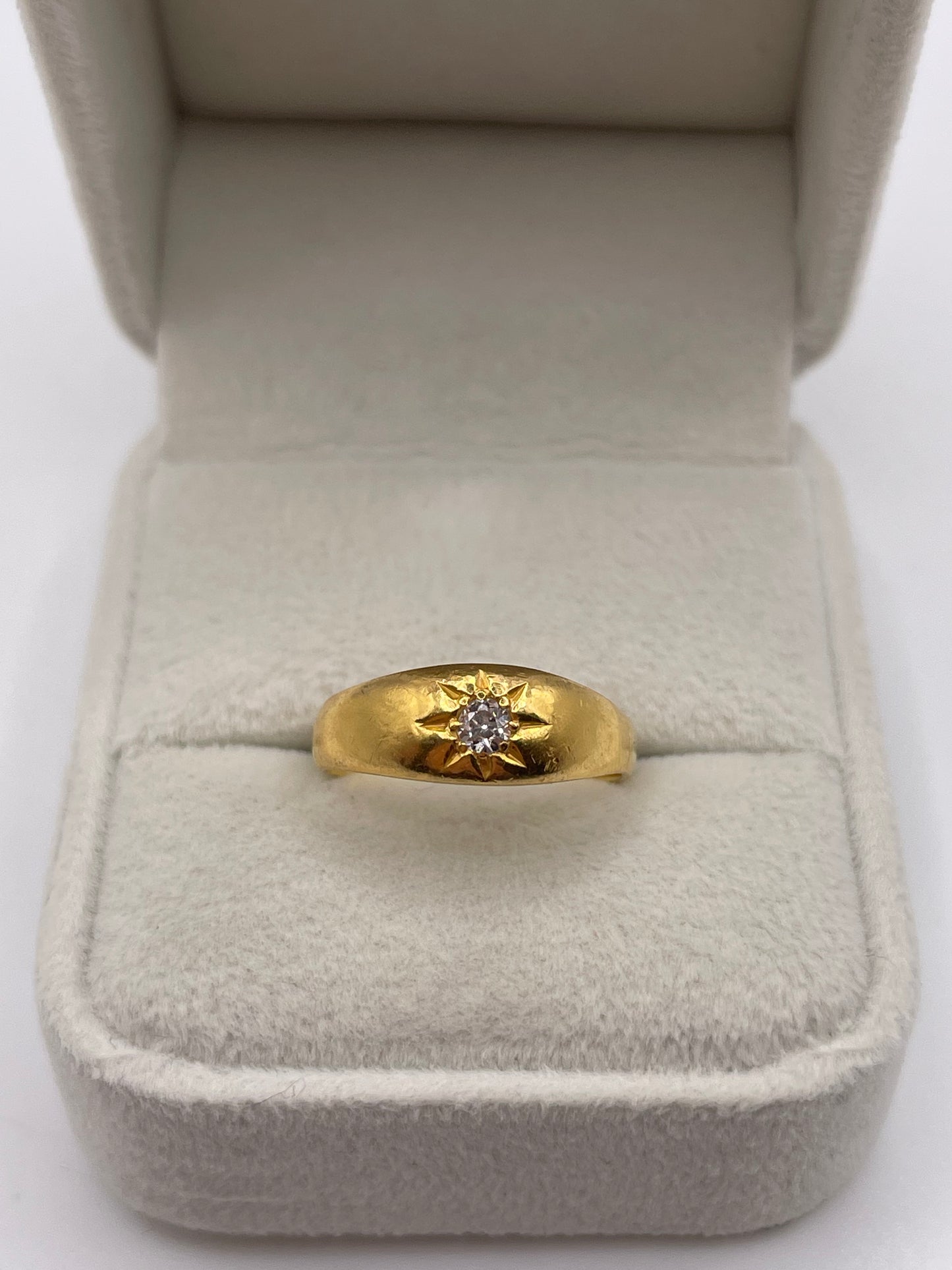 Antique 18ct gold diamond gypsy ring