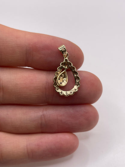 9ct gold diamond pendant