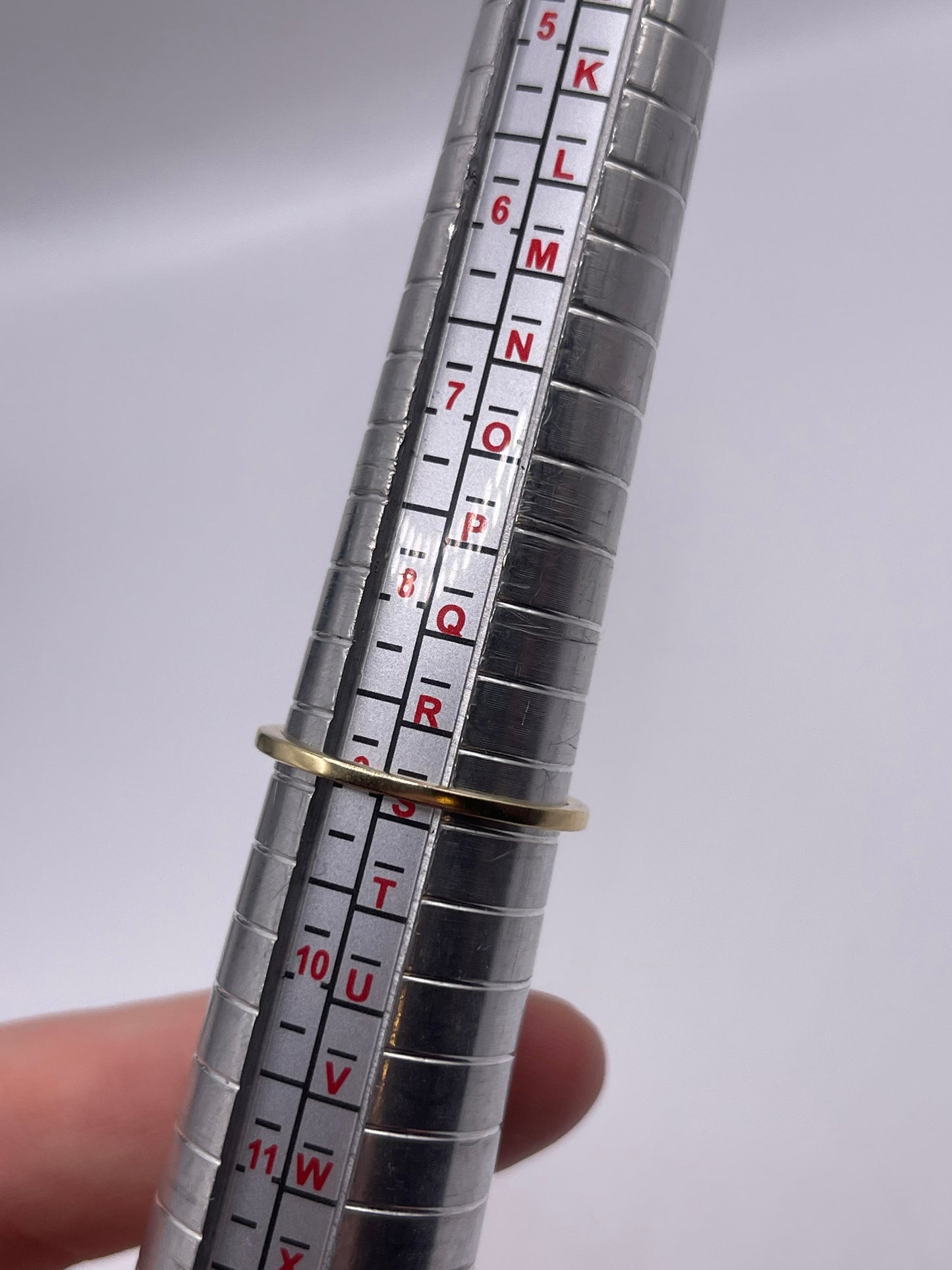 9ct gold blue diamond ring