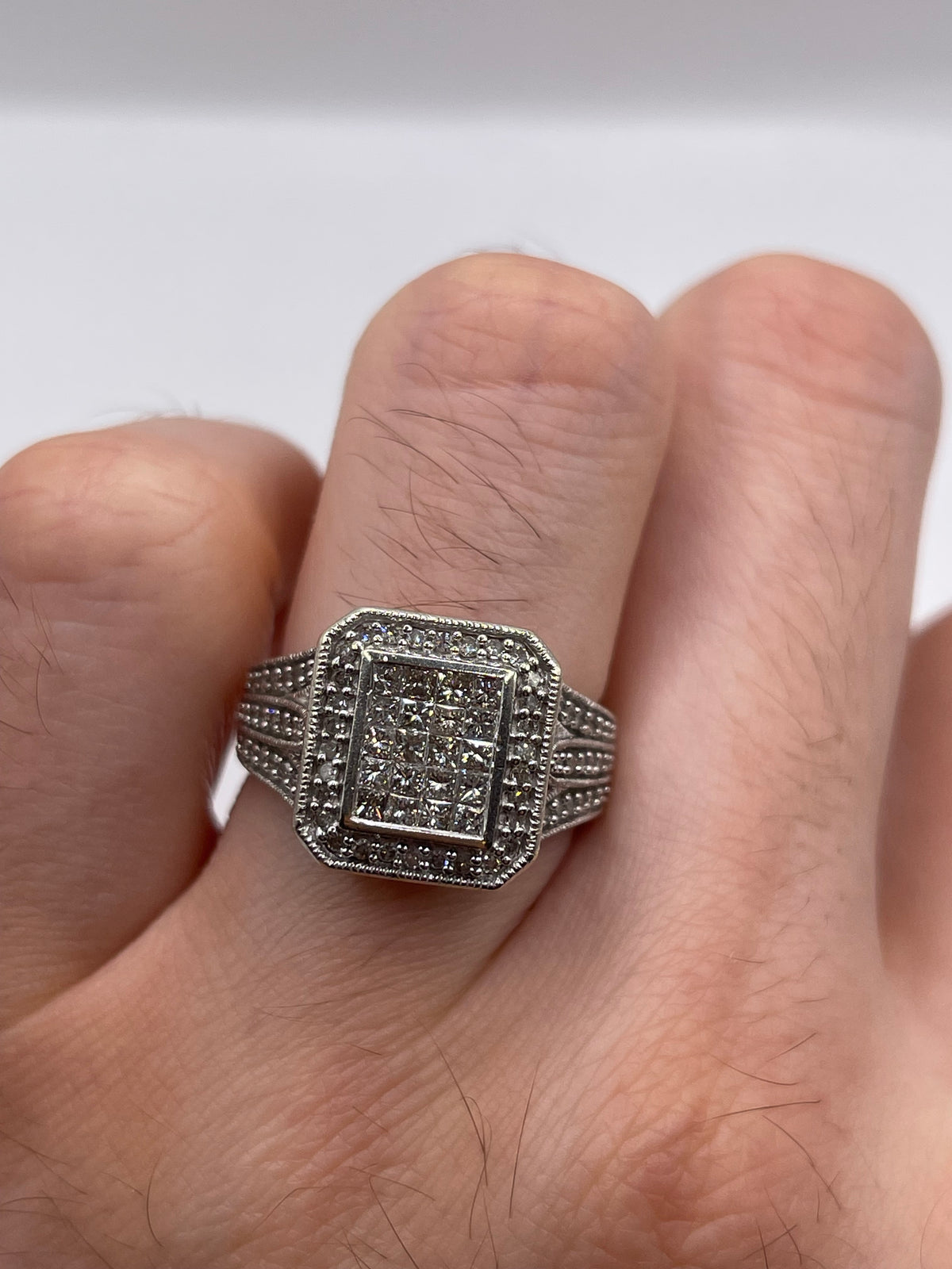 9ct white gold diamond cluster ring
