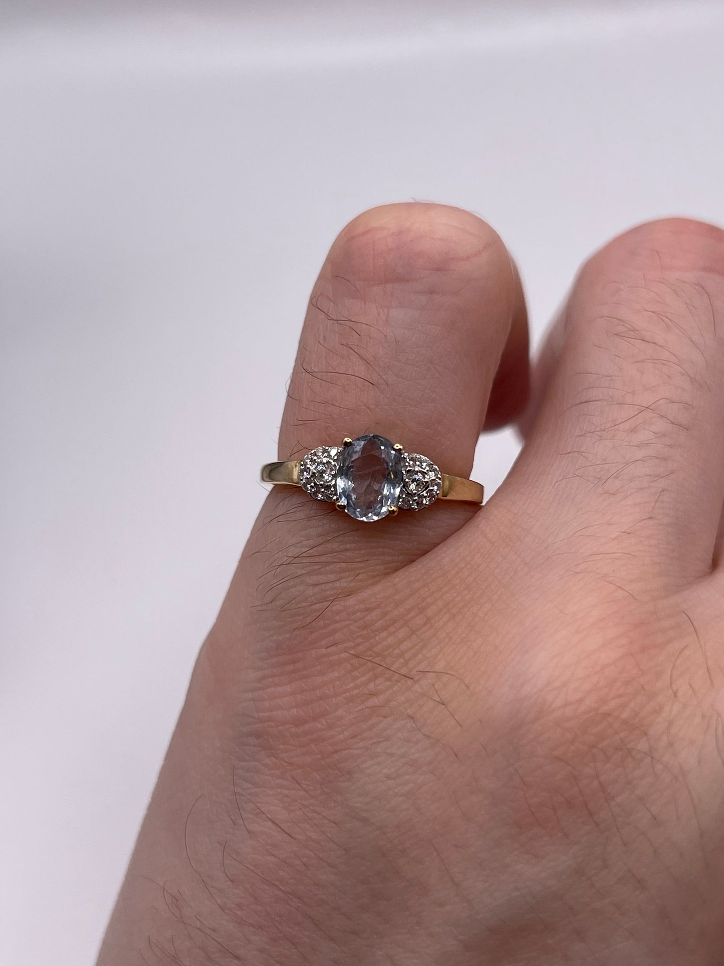 9ct gold aquamarine and diamond ring