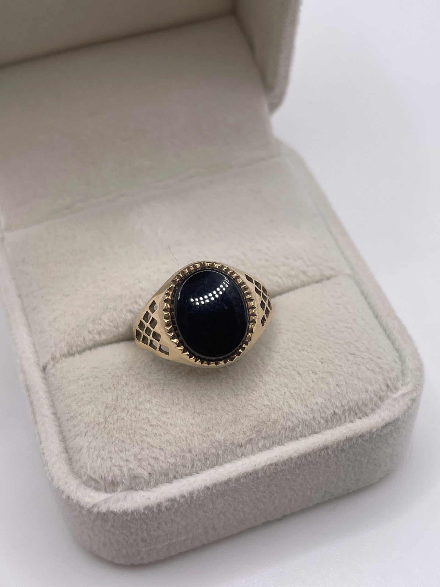 9ct gold onyx signet ring