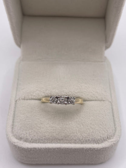 9ct gold diamond cluster ring