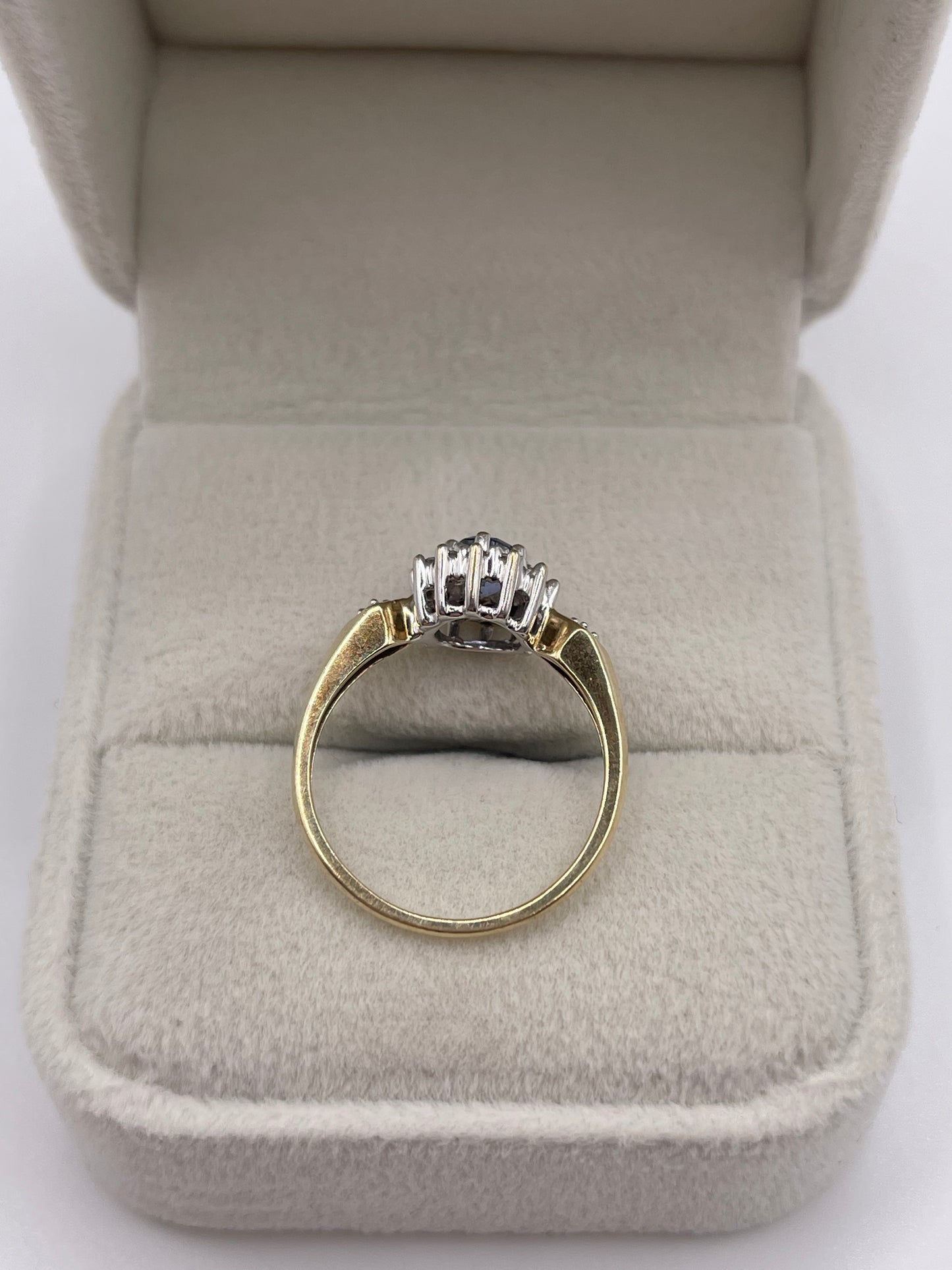 9ct gold sapphire and diamond ring