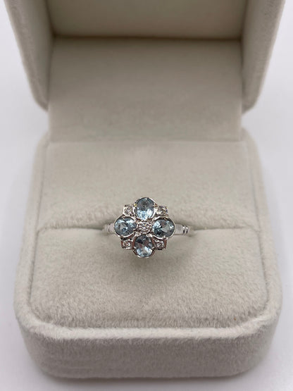 9ct white gold aquamarine and diamond ring
