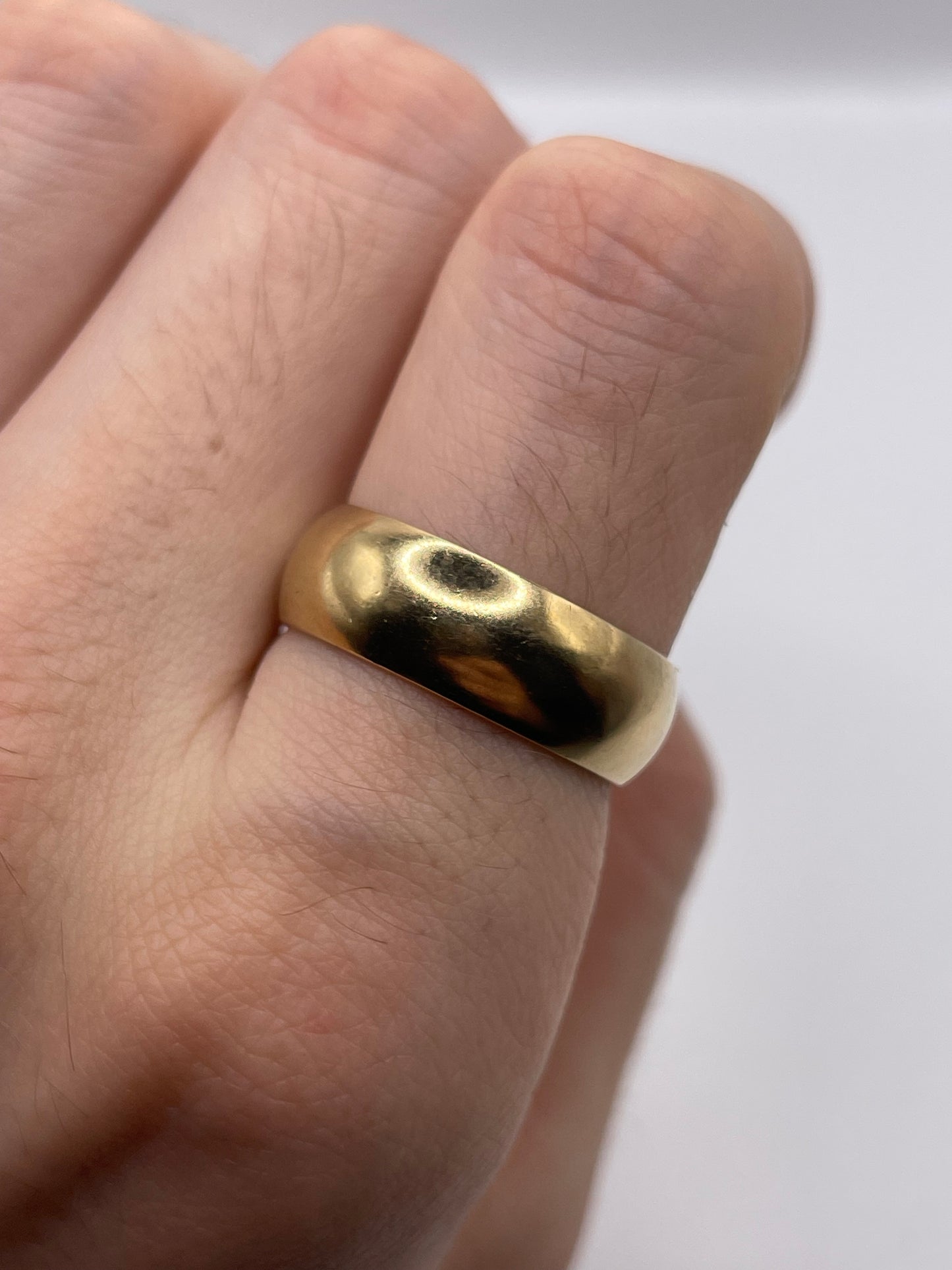 9ct gold band