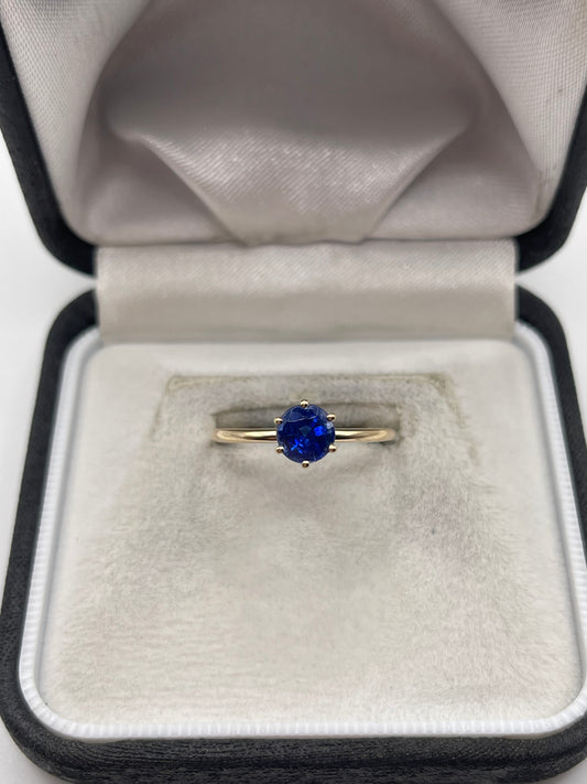 9ct gold kyanite ring