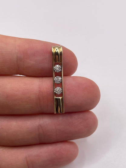 9ct gold diamond cluster pendant