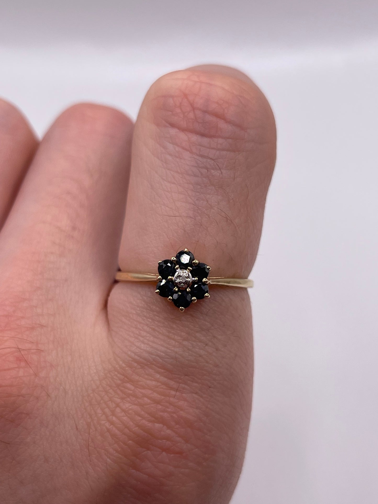9ct gold sapphire and diamond ring