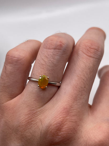 9ct white gold opal ring