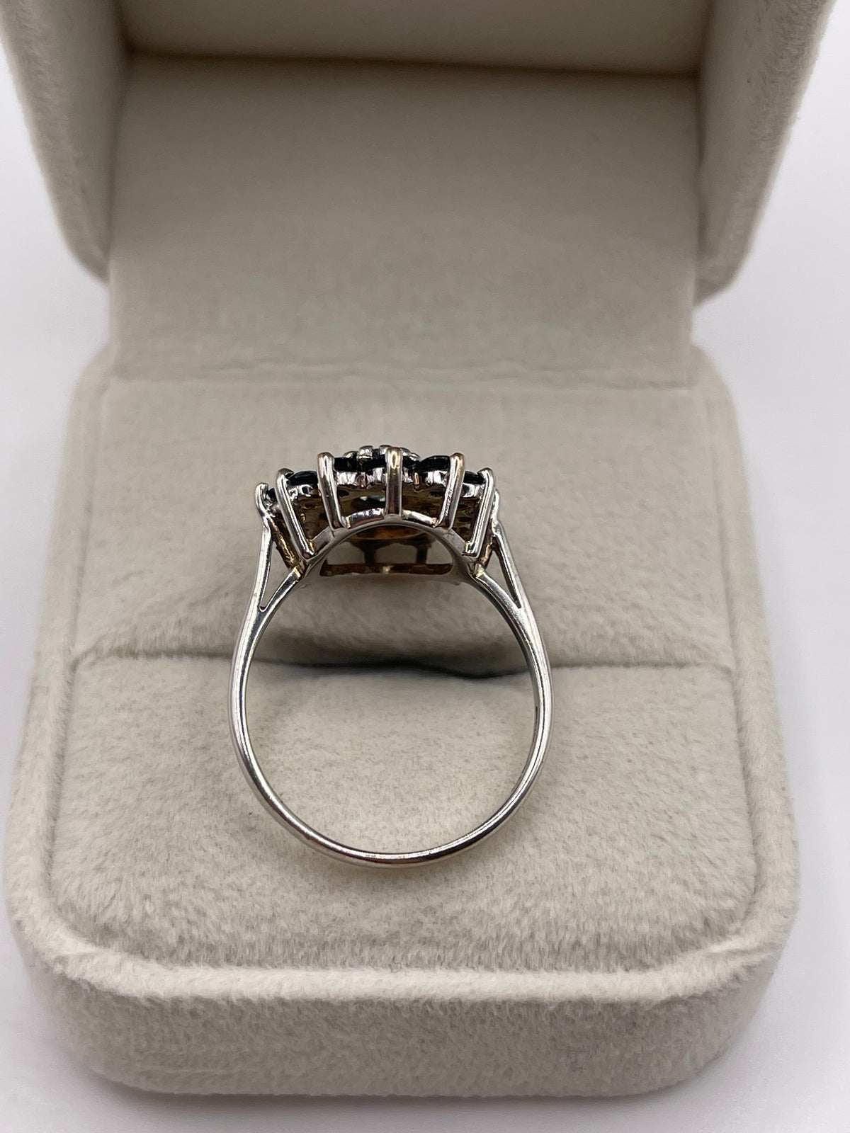 9ct white gold sapphire and diamond ring
