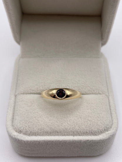 9ct gold garnet gypsy ring