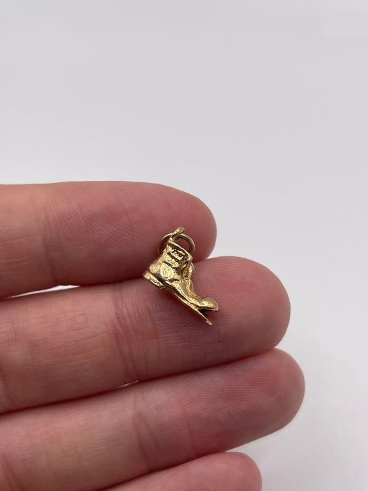 9ct gold boot charm