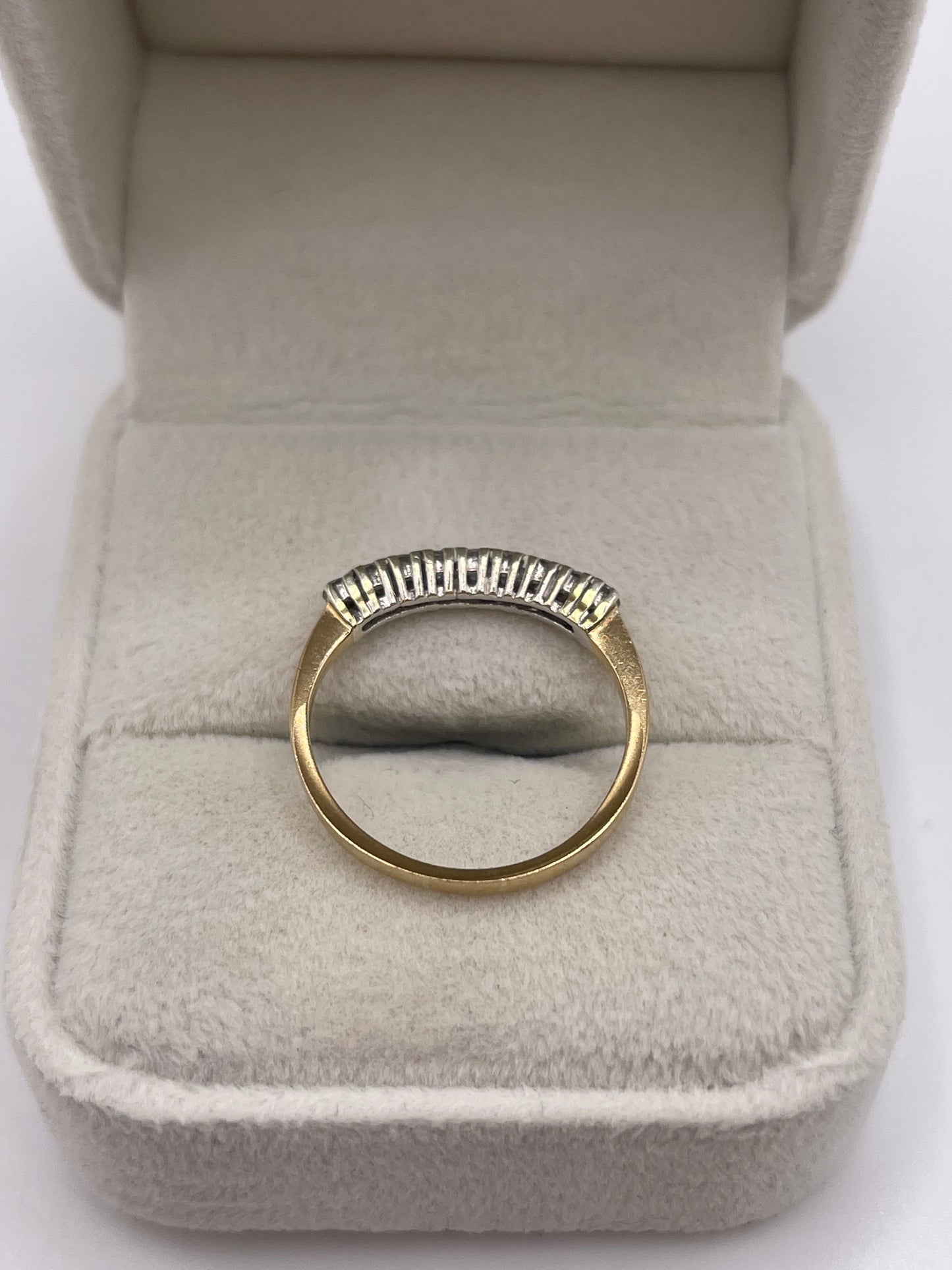 9ct gold diamond ring